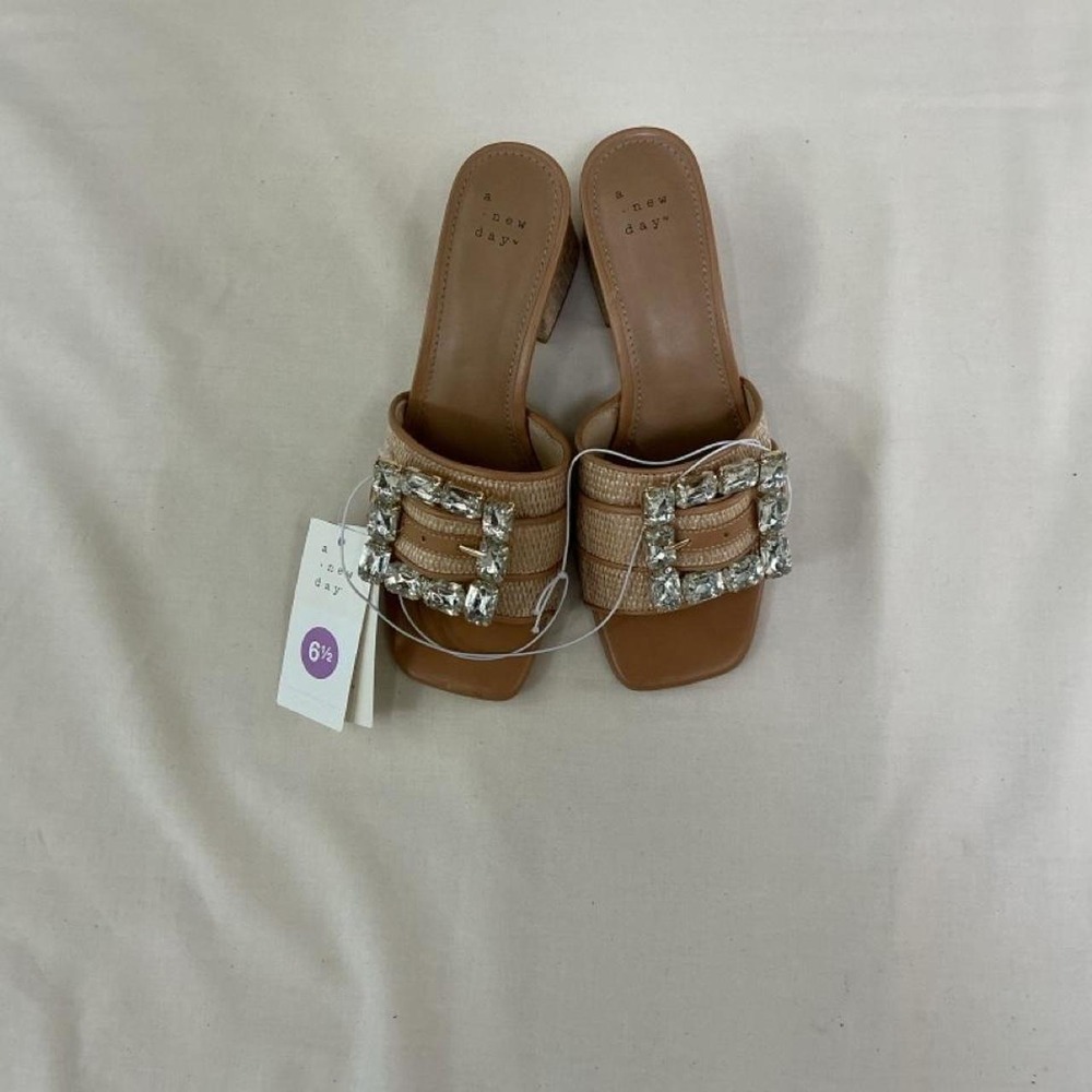 A‎ New Day statement mule heels in women's size 6.5